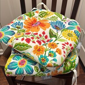 Indoor / Outdoor Floral Chair Cushion (Set of 2)